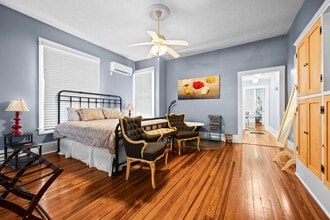 715 SE 2nd Ave in Gainesville, FL - Building Photo - Building Photo