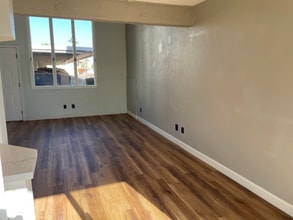 4240 N Longview Ave, Unit 4 in Phoenix, AZ - Foto de edificio - Building Photo