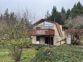 28795 SW Petes Mountain Rd in West Linn, OR - Building Photo