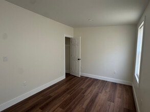 445 S 17th St, Unit 1 in Newark, NJ - Building Photo - Building Photo