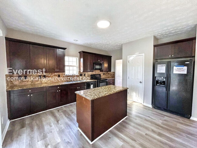 6793 Chestwood Ln in Austell, GA - Building Photo - Building Photo