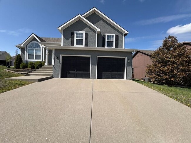 property at 10718 N Lane Ave