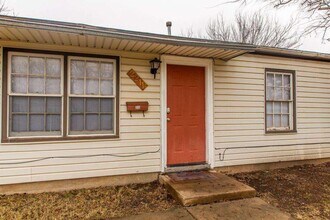 2211 NW 26th St in Lawton, OK - Building Photo - Building Photo