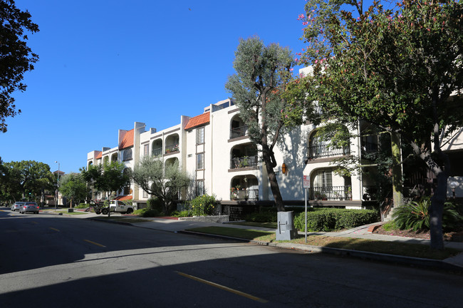 605 N Louise St in Glendale, CA - Building Photo - Building Photo