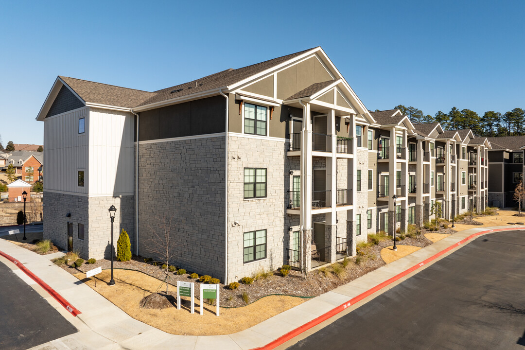 Summit Senior Living at Chenal Valley in Little Rock, AR - Building Photo