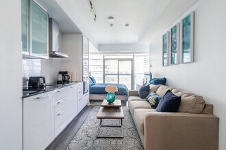 3 Bremner Blvd in Toronto, ON - Building Photo - Building Photo