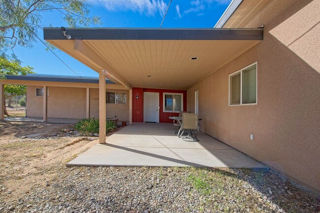 57487 Pueblo Trail in Yucca Valley, CA - Building Photo - Building Photo