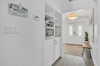 5220 NE 26th Ave in Fort Lauderdale, FL - Building Photo - Building Photo