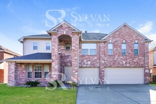 5340 Cameron Dr in Grand Prairie, TX - Building Photo