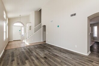 4039 W Salter Dr in Glendale, AZ - Foto de edificio - Building Photo