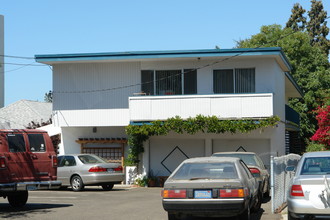 4235 Montgomery St in Oakland, CA - Building Photo - Building Photo