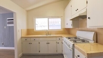 3535 N San Joaquin St in Stockton, CA - Building Photo - Building Photo