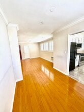 12753 Oxnard St, Unit Oxnard in North Hollywood, CA - Foto de edificio - Building Photo
