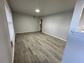 34 East 63rd St N in Tulsa, OK - Building Photo - Building Photo