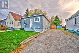 65 Almond St in Welland, ON - Building Photo - Building Photo