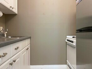 164 Beacon St, Unit 1 in Boston, MA - Building Photo - Building Photo