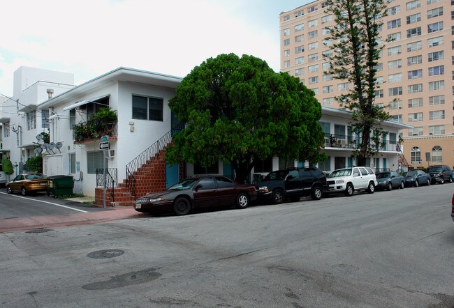 800 Pennsylvania Ave in Miami Beach, FL - Building Photo - Building Photo