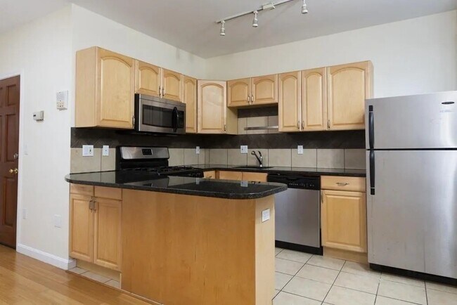 7 Bartlett Pl in Boston, MA - Building Photo - Building Photo