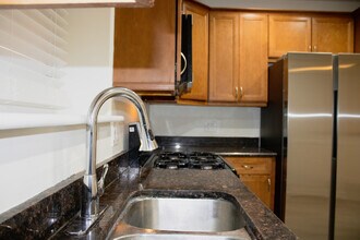 2007 W Fargo Ave in Chicago, IL - Building Photo - Building Photo