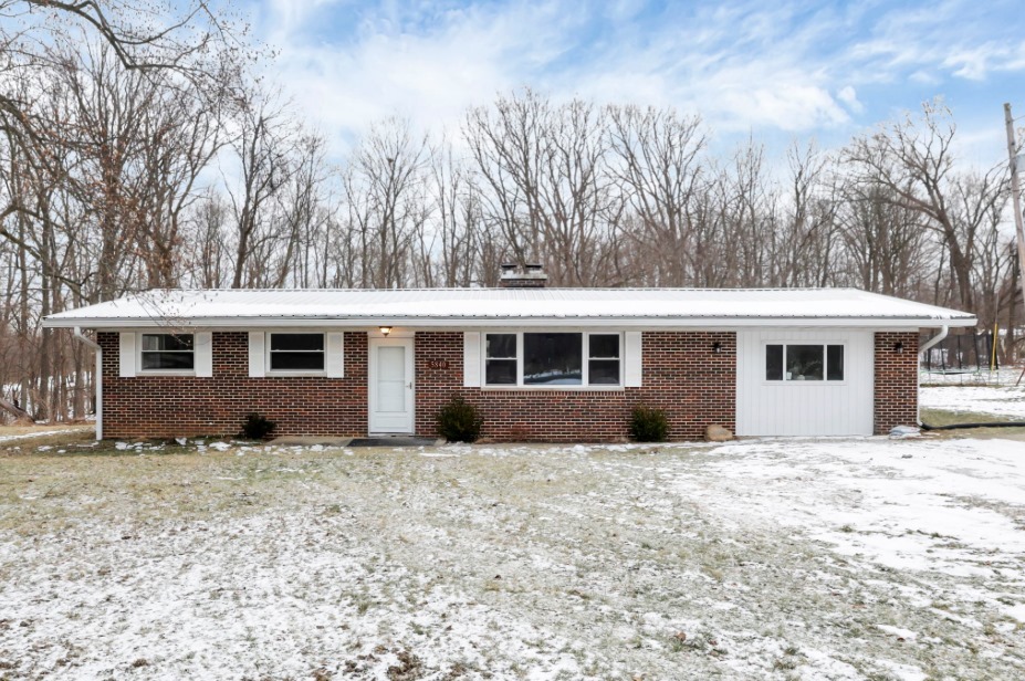 5840 Amanda Northern Rd in Carroll, OH - Building Photo