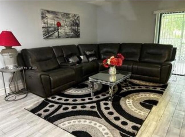 220 SE Crosspoint Dr in Port St. Lucie, FL - Building Photo - Building Photo