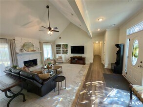 410 Emerald Pkwy in Buford, GA - Building Photo - Building Photo