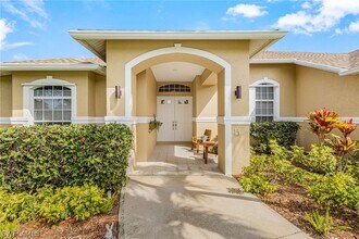 2031 Teagarden Ln in Naples, FL - Building Photo - Building Photo