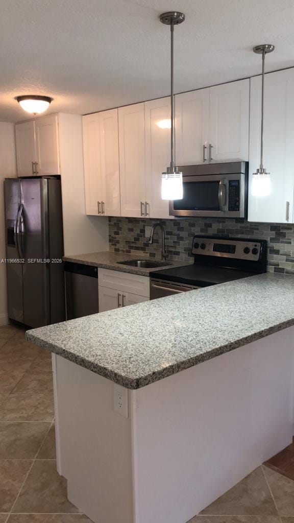 104 Gardens Dr in Pompano Beach, FL - Building Photo - Building Photo