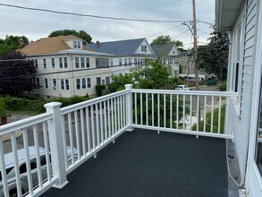 37 Clark St, Unit B in Medford, MA - Building Photo - Building Photo