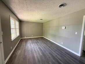 3015 Shadow Lawn Dr NW in Huntsville, AL - Building Photo - Building Photo