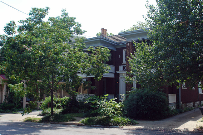 270 Lexington Ave in Lexington, KY - Foto de edificio - Building Photo