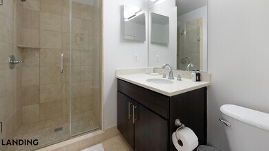 3801 Georgia Ave NW, Unit T03 in Washington, DC - Foto de edificio - Building Photo