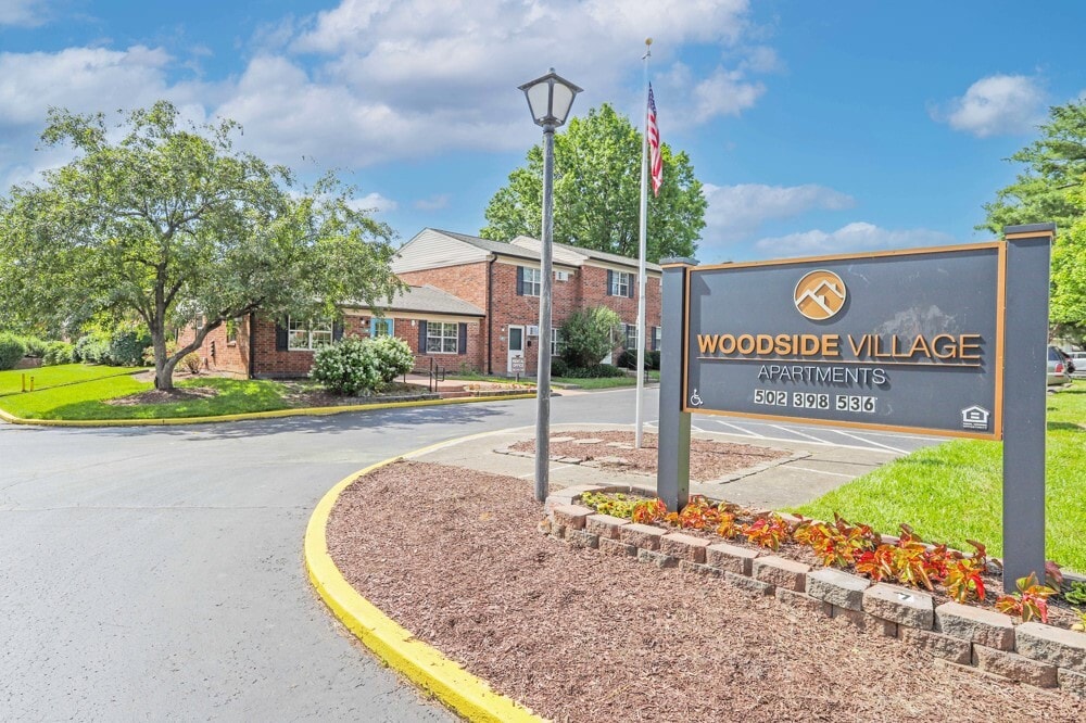 319 Blair Ct in Louisville, KY - Building Photo