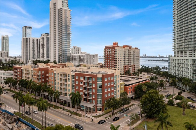 2001 Biscayne Blvd, Unit 3610 in Miami, FL - Foto de edificio - Building Photo