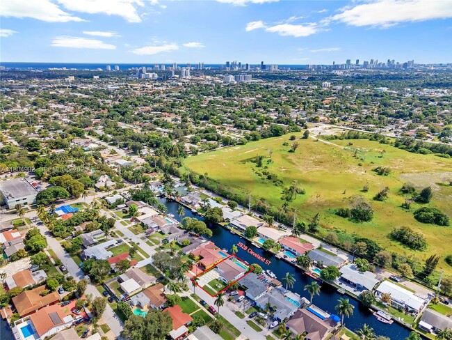 2828 Cleveland St in Hollywood, FL - Foto de edificio - Building Photo