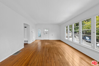 2413 Argosy Way in Los Angeles, CA - Building Photo - Building Photo