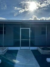 13155 Emerald Dr, Unit 4 in North Miami, FL - Building Photo - Building Photo