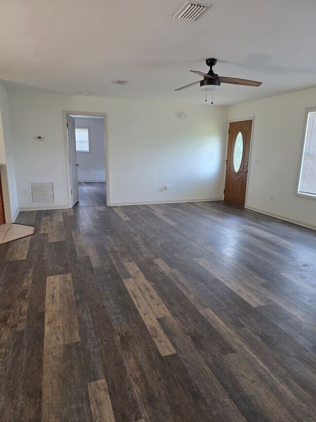 2459 NW Little Cat Rd in Madison, FL - Building Photo - Building Photo