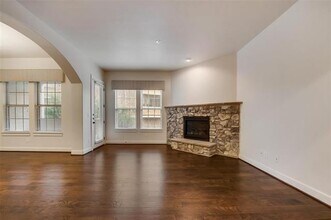 555 Via Amalfi in Irving, TX - Building Photo - Building Photo