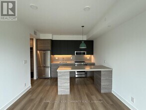 484 Spadina Ave. in Toronto, ON - Building Photo - Building Photo