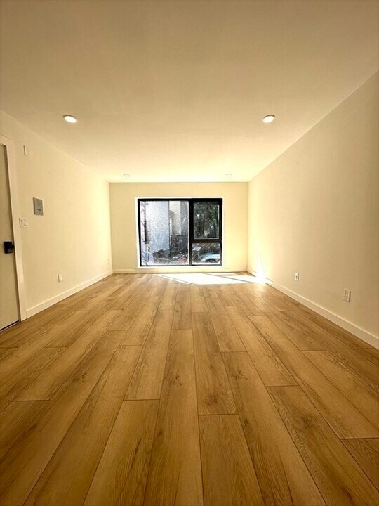 9 Parker Hill Ave, Unit 1a in Boston, MA - Foto de edificio