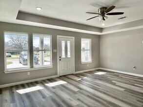 4103 Coon St in Bacliff, TX - Building Photo - Building Photo