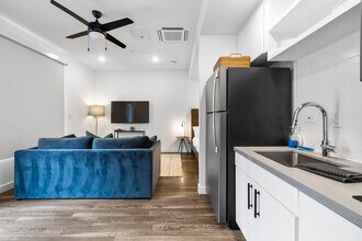 49 Navasota St in Austin, TX - Building Photo - Building Photo
