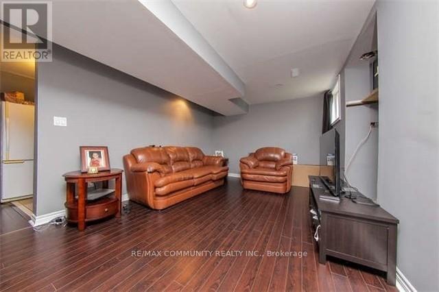 93 Muskox Dr in Toronto, ON - Building Photo - Building Photo