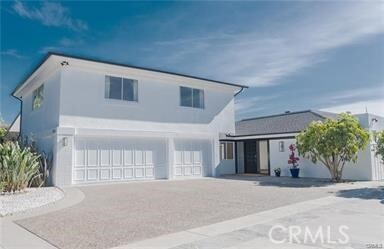 1641 Bayside Dr in Newport Beach, CA - Building Photo