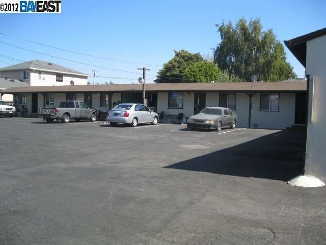 20370 Haviland Ave in Hayward, CA - Building Photo