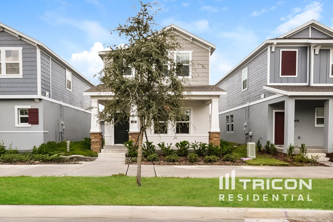 722 Abita Aly in Debary, FL - Building Photo