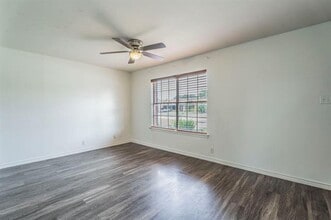 1131 Pebblebrook Dr in Lewisville, TX - Building Photo - Building Photo
