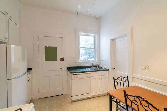 property at 2 Sherman St