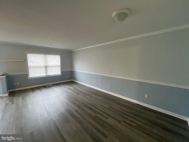 property at 2212 Historic Dr